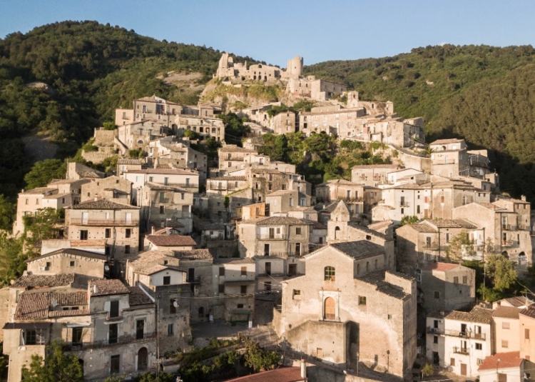 Promoting ancestry tourism to revive the town of Cleto in Calabria