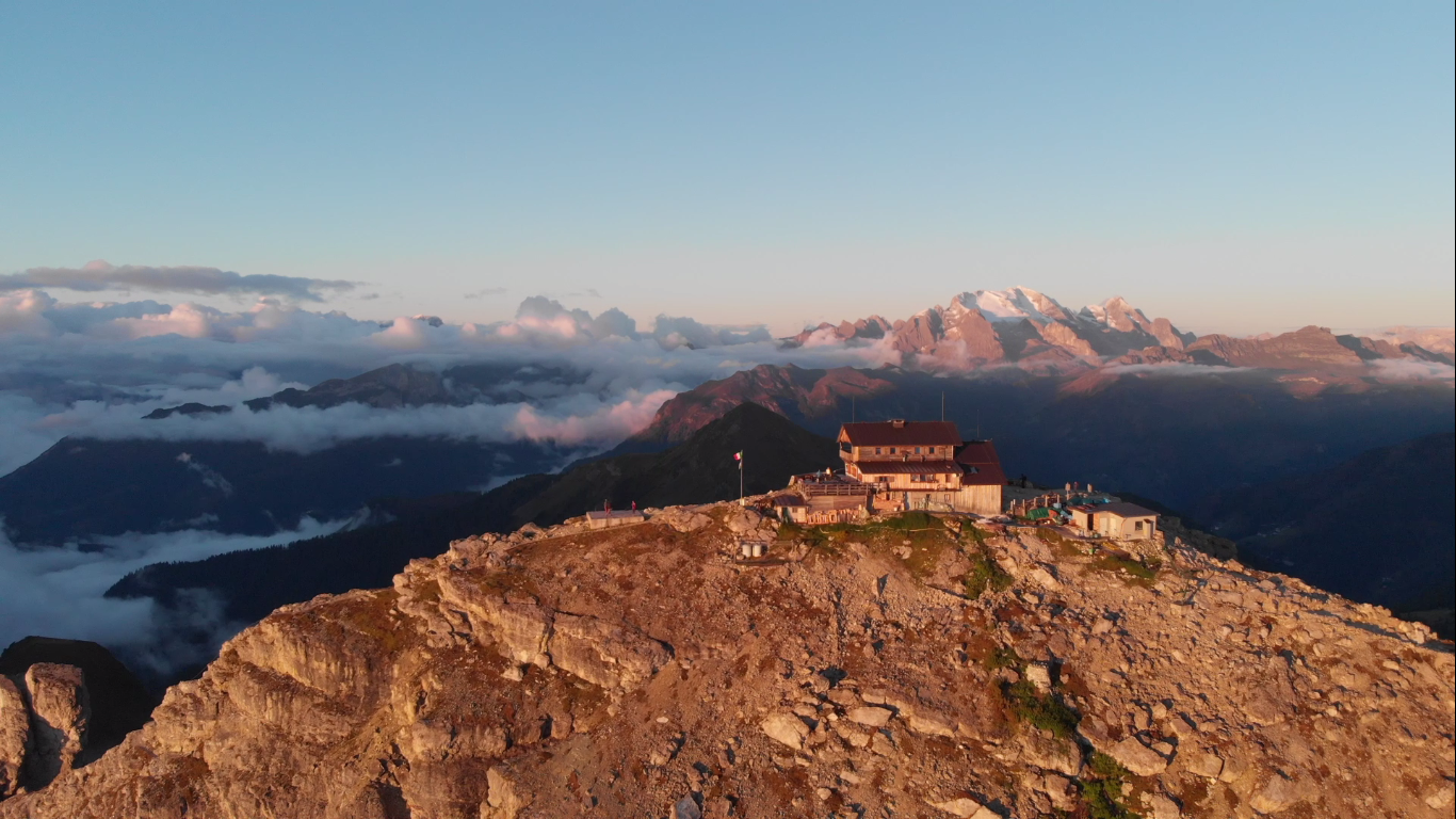 Rifugio Nuvolau con vista1