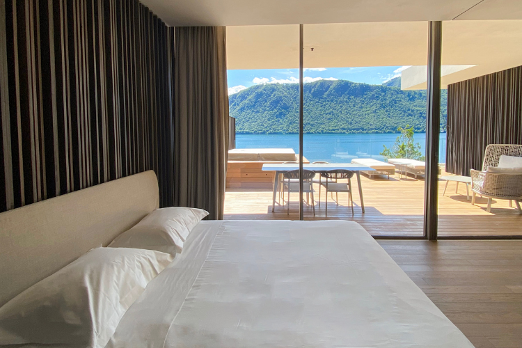 Laqua-by-the-lake-room-2