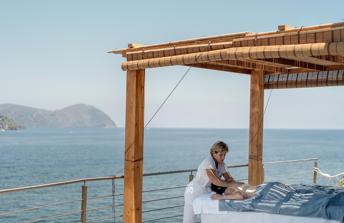 miniopen-air-spaTherasia-Resort