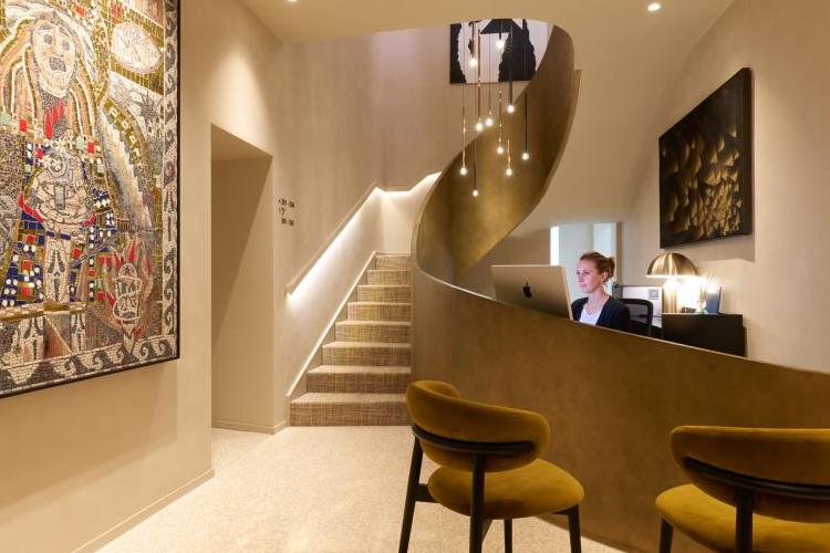 mini1107-Borghese-Contemporary-Hotel-28-1