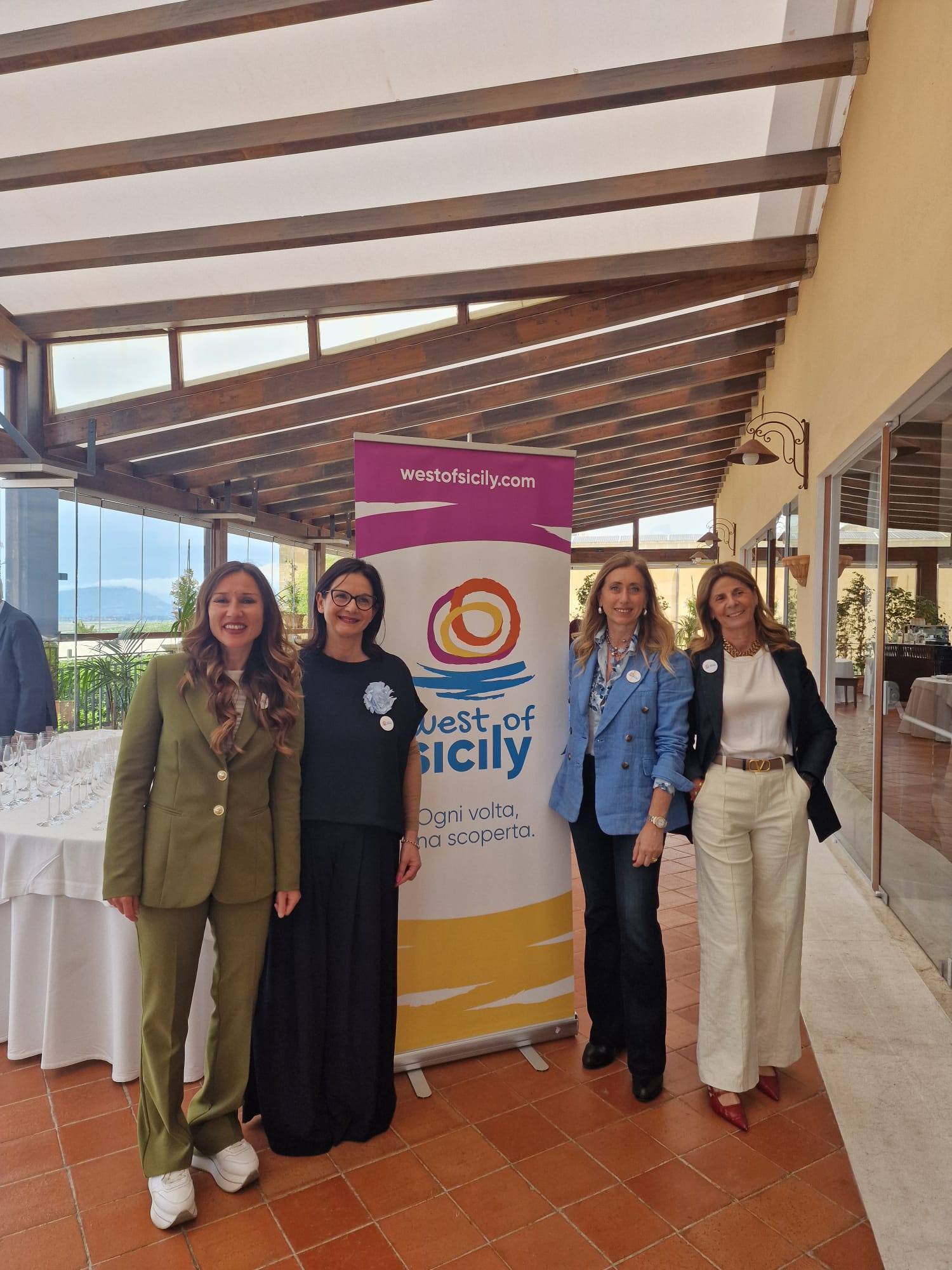 9128bd0e-8a49-434f-b87a-7336f3b242fb