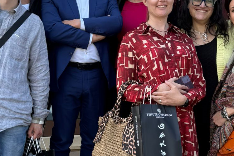 06276c05-e05d-422d-a879-2dead303df40