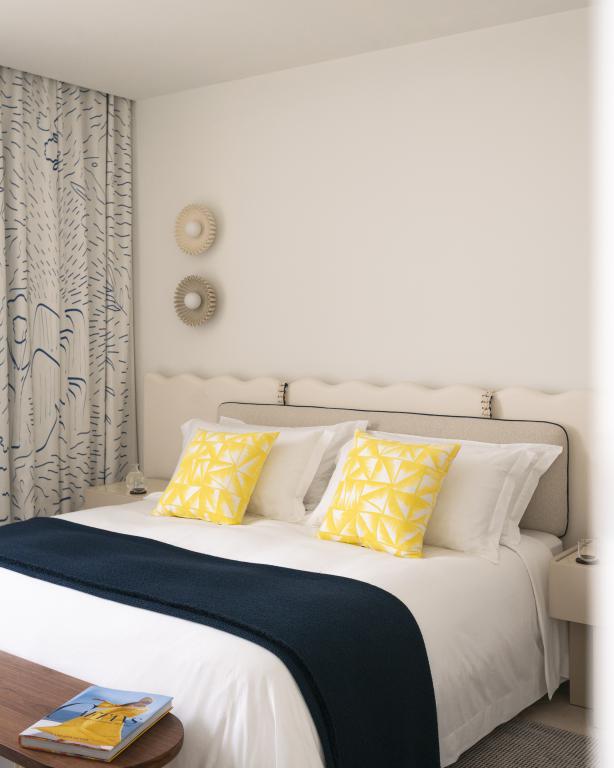 miniJumeirah-1Suiteterracepoolside