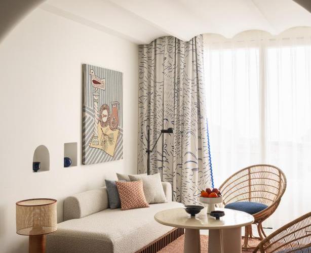 miniJumeirah-JuniorSuiteAnacapriView