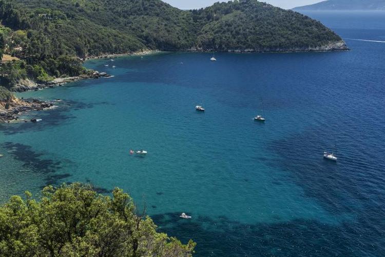 minimonte-argentario-promontory-on-the-tirreno-sea-in-2025-01-08-11-38-34-utc