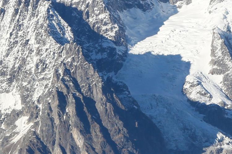 VALLE-DAOSTA-Grandes-Jorasses-da-Petosan-di-La-Thuile-foto-Enrico-Romanzi-3473