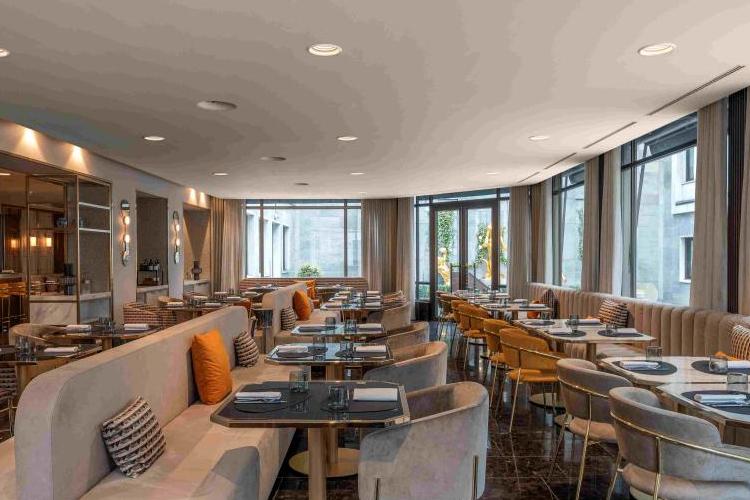 miniMalia-Restaurant---Lunch-setup-1-BR