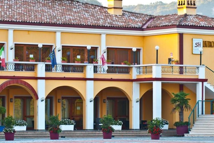 miniLa-rondinaia-in-Eurocongressi-Hotel-Lago-di-Garda-7