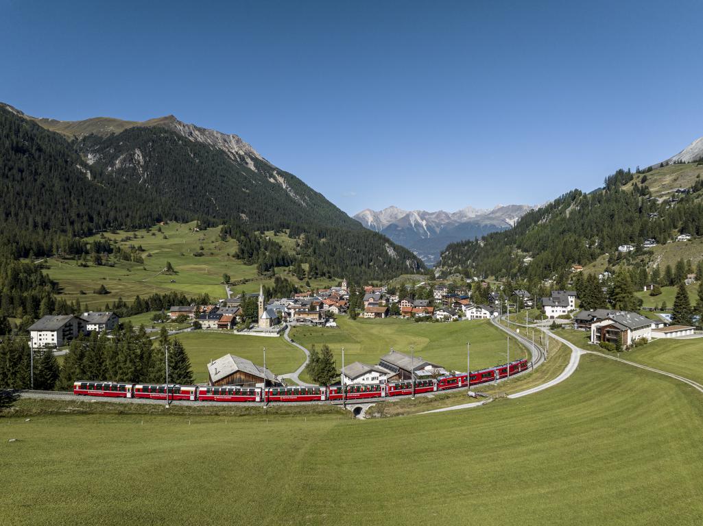 Bernina Express near Bergün (Albula Line)