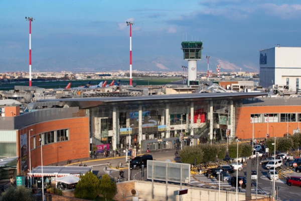 Naples Airport is to close for over a month from 19 January 2026