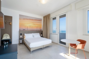 B&amp;B Hotels Pesaro Des Bains: beaches, culture and contemporary hospitality