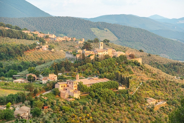 Relais Borgo Campello. An albergo diffuso scattered hotel near Spoleto