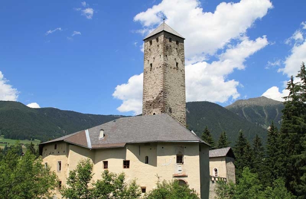 Monguelfo. A fairytale castle in the Alto Adige’s Val Casies valley