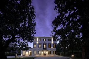 The Foscarini is a  4-star bikers’ hotel in the Veneto’s Prosecco vineyards
