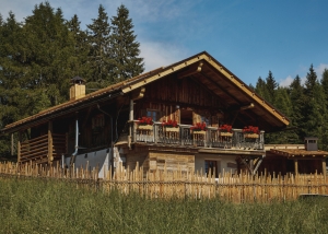 Hotel Chalet Mirabell’s mountain hut BBQ with a personal chef