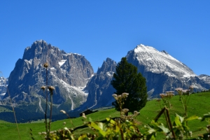 The Giro del Sassopiatto. Dolomite excursions and mountain treks in the Siusi Alps  
