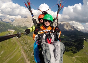 A paragliding experience at the Val Gardena’s Hotel Tyrol