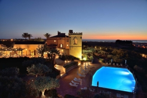 Baglio Oneto Wine Resort. Sandy beaches, hidden coves and water sports  