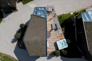 Glamping. Chic eco-sustainable lodgings from Italy’s southern coast to the Dolomites 