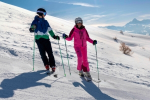 Vialattea and Bardonecchia launch shared ski pass with 50% discount