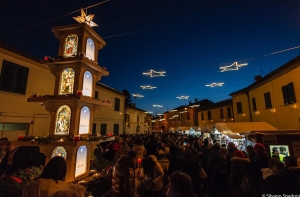Candles at Candelara: the Christmas candle-light market in the Marche