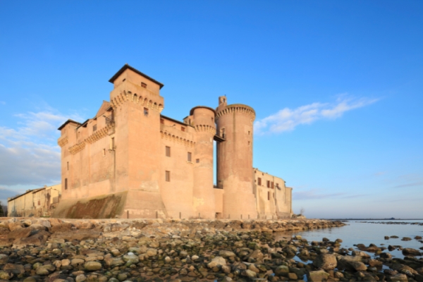 Santa Severa and Tolfa: a sea and a mountain pearl in Lazio 