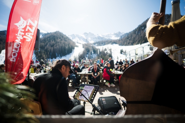 Dolomiti Ski Jazz: 6 to 15 March 2026 on the snow-capped peaks 