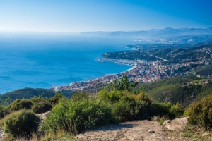 Varazze: Authentic Liguria year-round with sea and nature trails