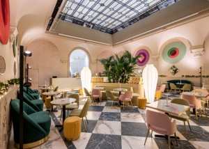 Starhotels. Iginio Massari’s new pastry shop in the Helvetia &amp; Bristol Hotel in Florence 