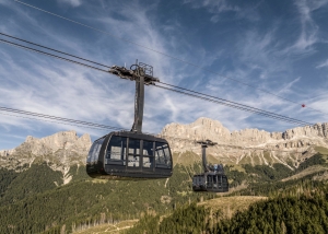 The first and only convertible gondola lift in the Dolomites 