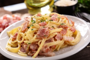 World Carbonara Day: the history and recipe of an iconic dish