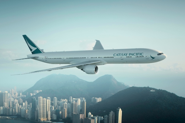 Cathay Pacific resumes direct flights to Rome and invests in services