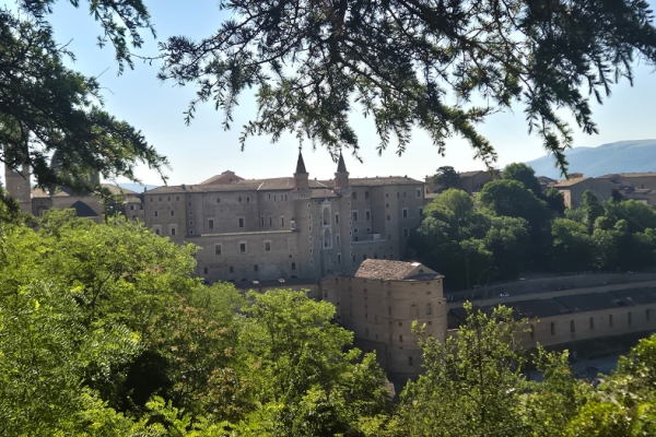 Lands of Urbino: a model to promote the Marche's authentic tourism 