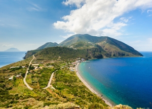 The colors of the Aeolian Islands on Evolution Travel’s new portal