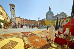 Lonato del Garda’s Cittadella in Festa festival on 25 September 
