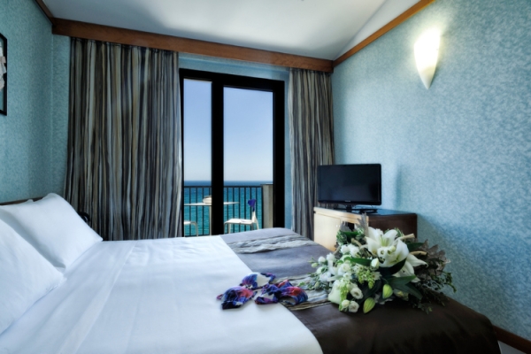 Mare Hotel. Seaside relaxation with great cuisine on Liguria’s western coast 