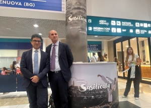 The Basilicata region opens a new information desk at Bari Airport