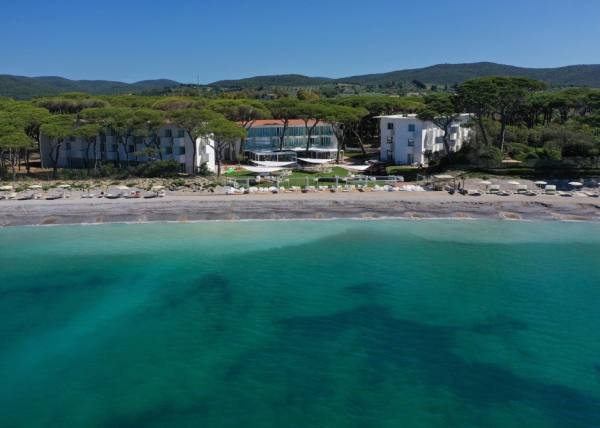 Dream diving on the Tuscan Coast. Exploring the seabed