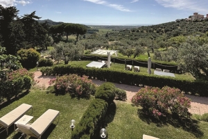 Italia Highlights. Focusing on gourmet experiences and green travel trends