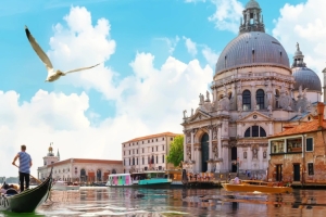 Play doubles in Italy, launching a new seasonal flight to Venice