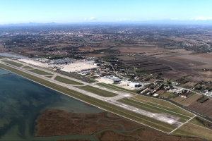 Venice Airport. New boarding tax for passengers from April 2023
