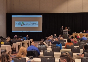 ItaliAbsolutely Makes a Splash in Las Vegas for 400 enthusiastic buyers