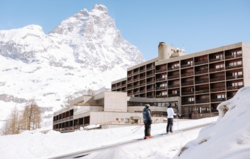 Luxury in a palette of snowy whites: a stay at Valtur Cervinia Cristallo Ski Resort